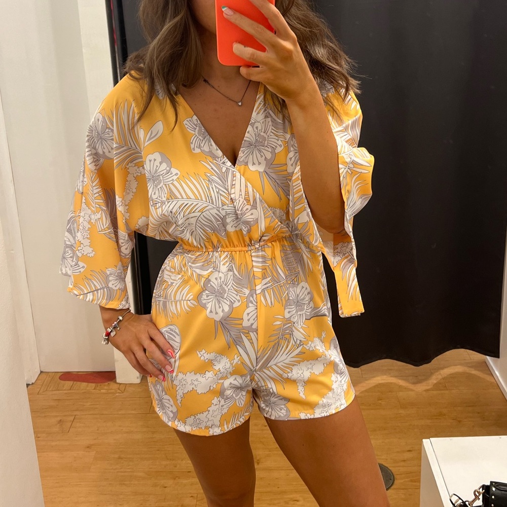 2bella Romper💛